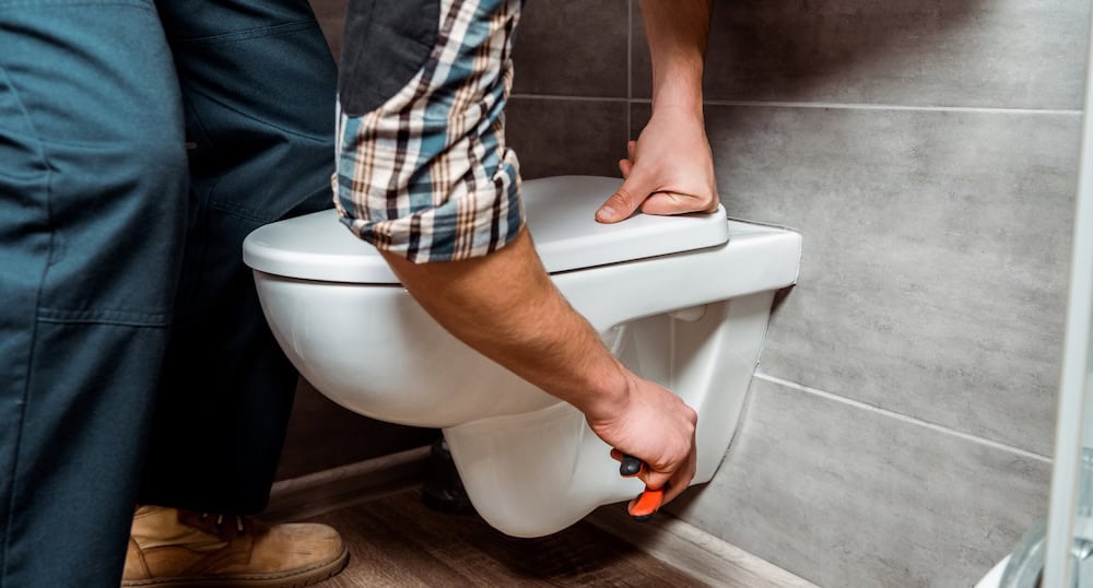 Hvad koster et nyt toilet inkl. montering? Priser og eksempler for 2026